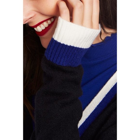 NWOT Court & Rowe Black Wool-Blend V-Neck Stripe Trim Cardigan Sweater - Picture 4 of 9